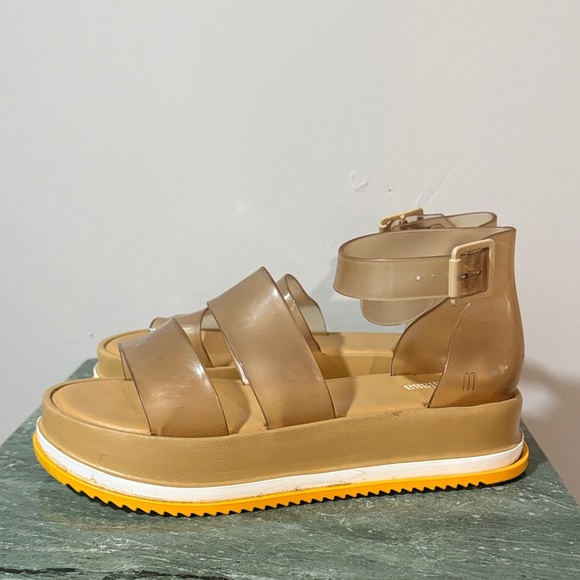 Melissa Stylish Tan Platform Sandals - Picture 3 of 10
